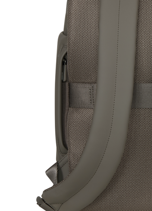 Lost In Berlin Travel Backpack Light 15.6"