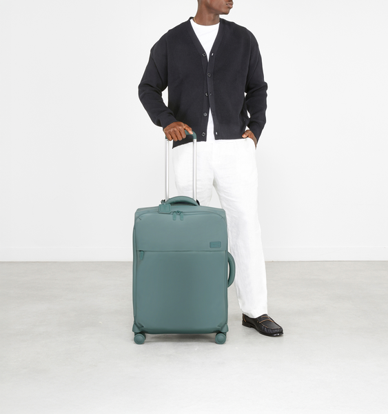 Plume Medium trip suitcase 63cm | Lipault Plume Medium Trip 63cm  Blue Tides