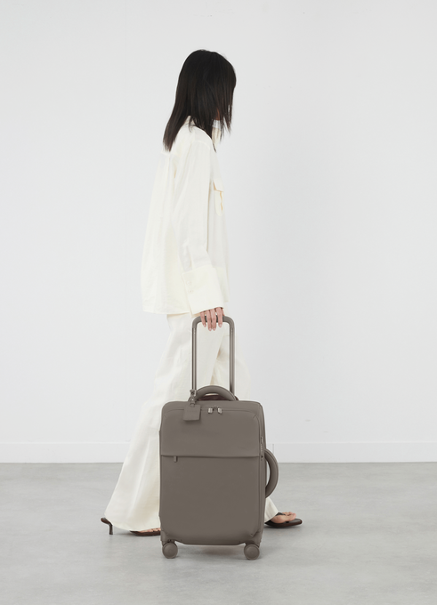 Lipault Lost In Berlin Cabin 2.0 55cm  Ash Stone