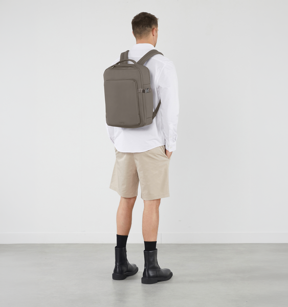 Lost In Berlin Backpack Pro 16"